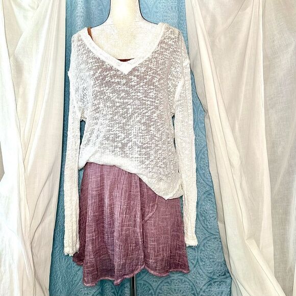 We The Free Ocean Air Hacci in White - Picture 5 of 9